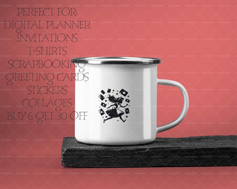 Pu&ograve; includere: Una tazza di smalto bianco con una silhouette nera di una donna che tiene delle carte da gioco. La tazza ha il testo "PERFECT FOR: DIGITAL PLANNER INVITATIONS T-SHIRTS SCRAPBOOKING GREETING CARDS STICKERS COLLAGES BUY 6 GET 30 OFF" stampato sul lato.