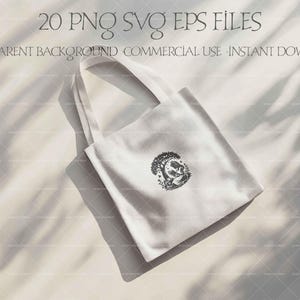 Pu&ograve; includere: Una borsa di tela bianca con un'illustrazione in bianco e nero di un albero e una persona al suo interno. Il testo "20 PNG SVG EPS FILES" &egrave; nella parte superiore dell'immagine. Il testo "TRANSPARENT BACKGROUND COMMERCIAL USE INSTANT DOWNLOAD" &egrave; sotto l'immagine.