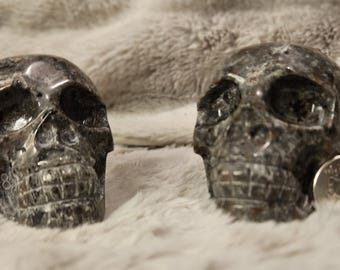 Yooperlite Skull (4 in - UV Reactive)
