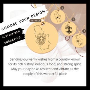 Pode incluir: Colar de ouro com um pingente redondo que apresenta um mapa da Sérvia com o brasão de armas do país. O pingente é cercado por outros três pingentes com designs diferentes, incluindo uma árvore, um coração e uma flor.