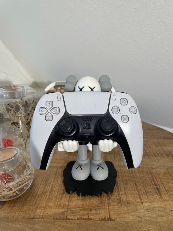 置物 PlayStation 5 Kaws Inspired Controller Holder for Xbox One, S, X, Playstation