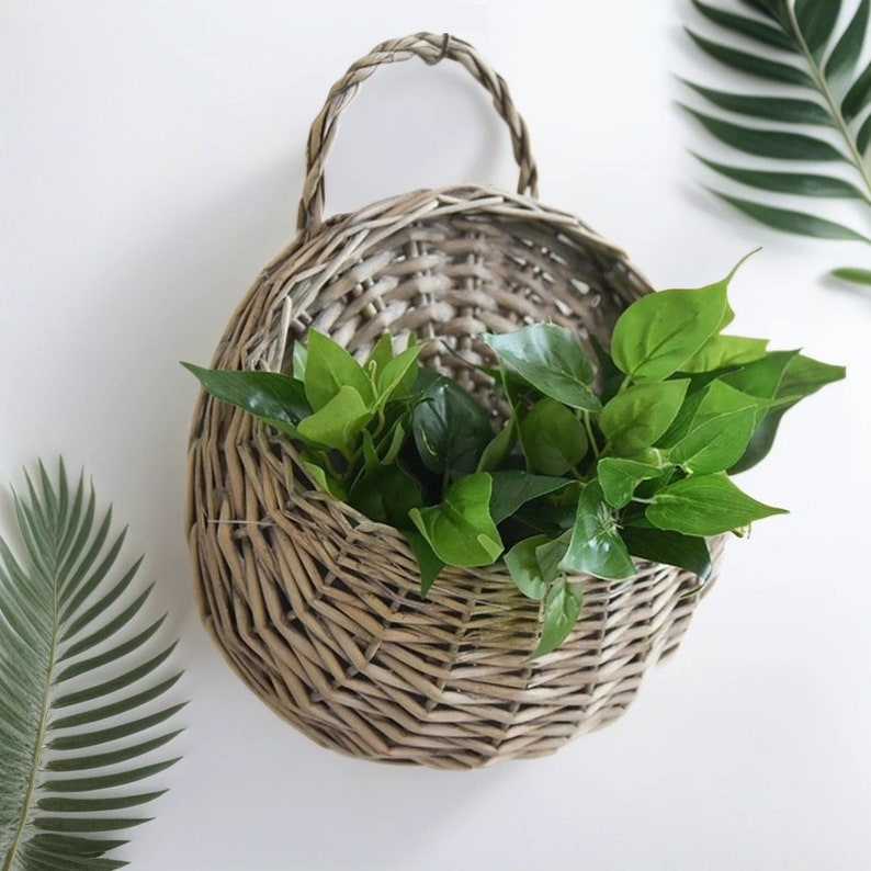 Handmade Rattan Flower Wall Hanging Basket Wicker Basket, Rattan Garden Flower Pot, Balcony Decor, Hand-crafted Flower Basket Gray