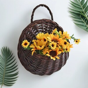 Handmade Rattan Flower Wall Hanging Basket Wicker Basket, Rattan Garden Flower Pot, Balcony Decor, Hand-crafted Flower Basket Brown