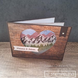 Hochzeitskarte mit Bergmotiv personalisiert mit Vornamen des Brautpaares und Hochzeitsdatum - mit Geldscheinfach