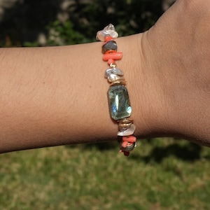 Labradorit & Korallen Natürliche Perlen Armband: Crystal Healing Edelstein