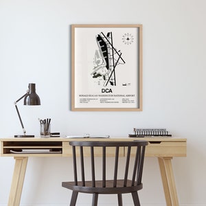 Carte de l'aéroport DCA, impression encadrée de l'aéroport national Ronald Reagan de Washington, décoration aviation, cadeau de pilote White w/ Oak Frame