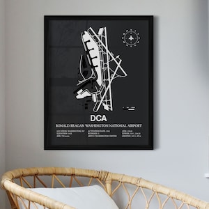 Carte de l'aéroport DCA, impression encadrée de l'aéroport national Ronald Reagan de Washington, décoration aviation, cadeau de pilote Gray w/ Black Frame