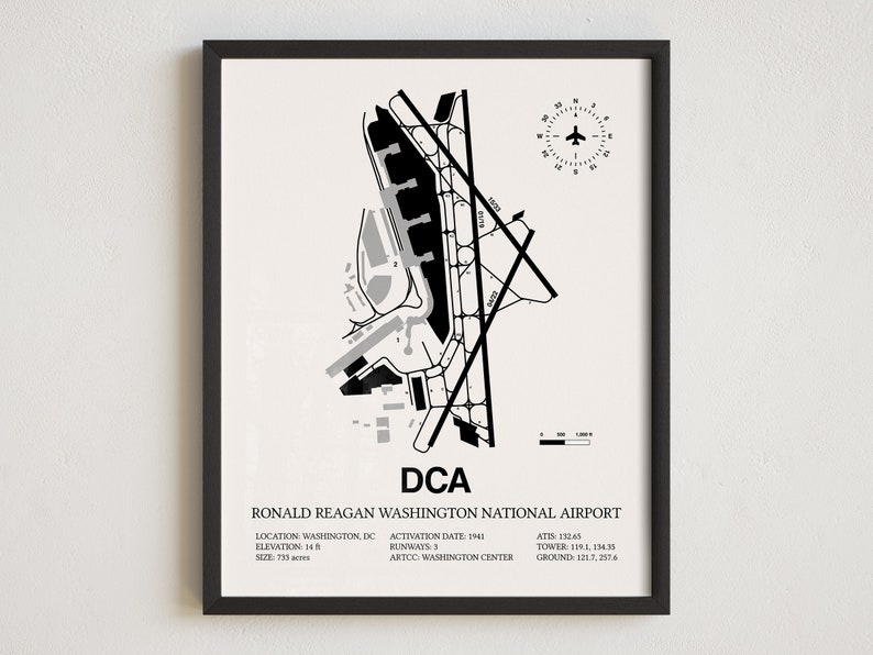 Carte de l'aéroport DCA, impression encadrée de l'aéroport national Ronald Reagan de Washington, décoration aviation, cadeau de pilote White w/ Black Frame