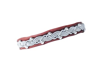 Bracciale Sami della Lapponia, in pelle di renna, realizzato su misura.