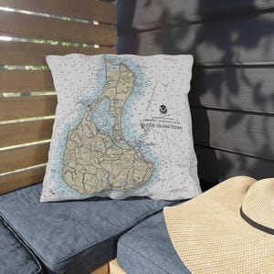 Coussin d'extérieur avec carte marine représentant les eaux de Block Island - Carte des Maritimes - Décoration côtière
