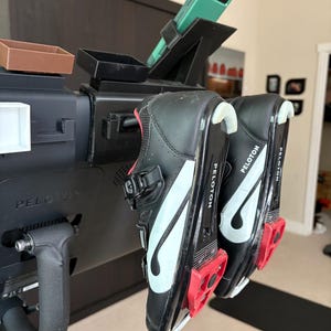 Opberghaken voor pelotonschoenen