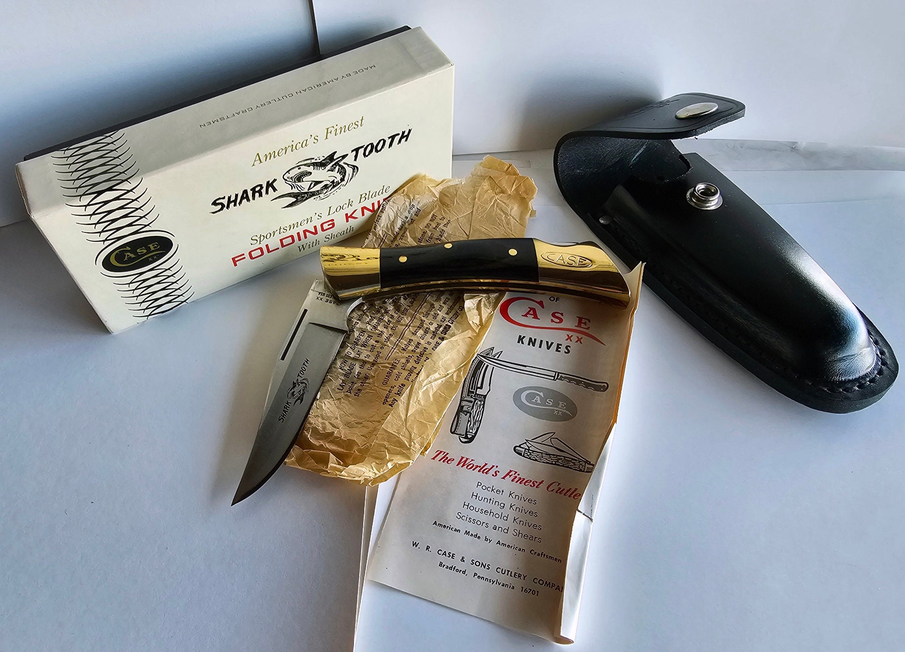 Vintage Case XX 1975 (5 Dot) Shark Tooth Lockback P197 L SSP Vintage Case XX 1975 (5 Dot) Shark Tooth Lockback P197 L SSP