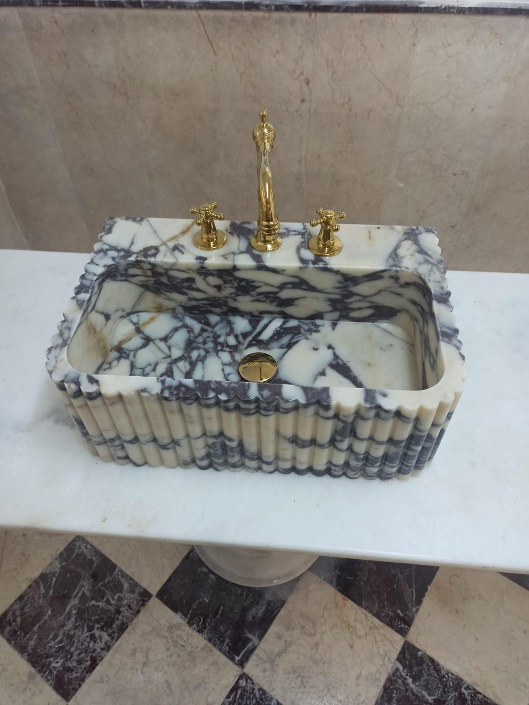 Calacatta Viola Marble Wall Hung Basin , Marble Wall Desing Sink , Hand