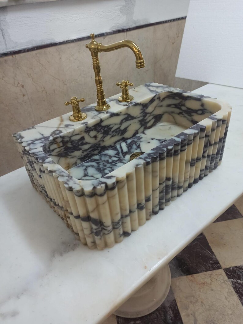 Calacatta Viola Marble Wall Hung Basin , Marble Wall Desing Sink , Hand