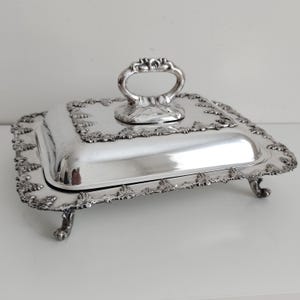 Ornate Silver Plated Entrée Dish with Removable Handle Heavy 2kg Vintage Serving Dish Serving Platter Silverware Tableware Serving Tray