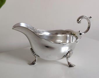 Antique English Silver Plated Gravy Boat, Footed Sauce Boat c.1902–1930, William Hutton & Sons, Serving Ware