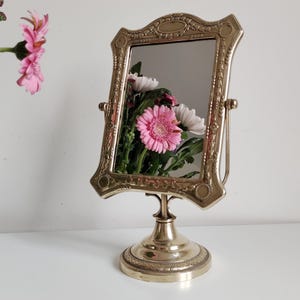 Vintage Brass Frame Mirror Dressing Table Mirror Antique Style Ornate Standing Mirror Vanity Mirror Toilet Table Pedestal Mirror Home Decor