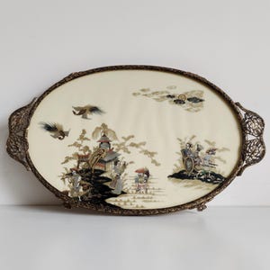 Plateau ovale vintage pour coiffeuse avec poignées en filigrane de couleur laiton, décoration de coiffeuse de style chinois japonais, présentoir à parfum ou à bijoux