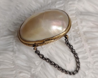 Antique Mother of Pearl Brass Hinged Box • Oyster Shell Pill Box • Ring Holder • Small Trinket Box • Vintage Gift