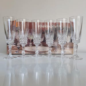 Vintage Set of 6 Cristal D&#39;Arques &quot;Pompadour&quot; Champagne Flutes Boxed French Set of Cut Crystal Champagne Glasses Barware Glassware