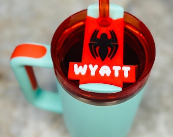 Etiqueta personalizada para copo térmico Stanley, com tema do Homem-Aranha (30 oz/40 oz), inspirada em histórias em quadrinhos. Ideal para crianças.