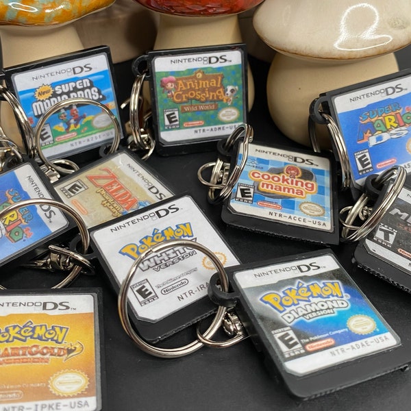 Nintendo DS Game Keychain, Mario, Pokémon, Zelda and more. Gaming Keychain