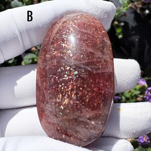 High-Quality Arusha Sunstone Palm Stone Premium Grade Stunning Double-Sided Rainbow Flash Rare Orange Sunstone Pocket Crystal Tumbled Stone image 6