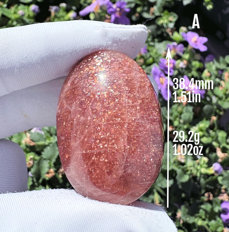 High-Quality Arusha Sunstone Palm Stone Premium Grade Stunning Double-Sided Rainbow Flash Rare Orange Sunstone Pocket Crystal Tumbled Stone A：29.2g
