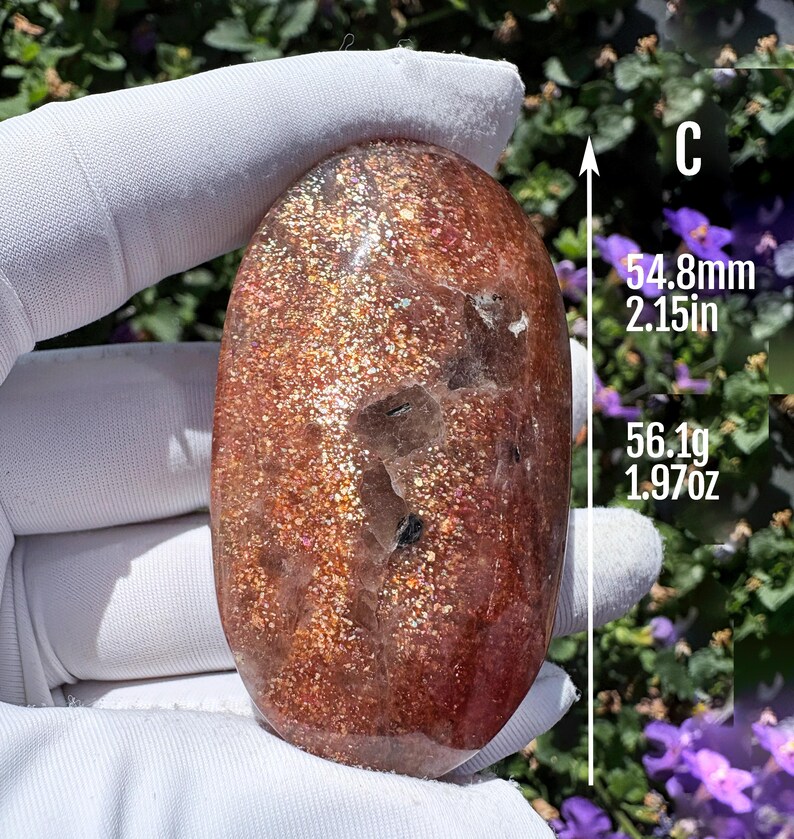High-Quality Arusha Sunstone Palm Stone Premium Grade Stunning Double-Sided Rainbow Flash Rare Orange Sunstone Pocket Crystal Tumbled Stone C：56.1g