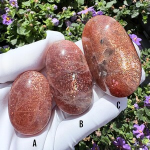 High-Quality Arusha Sunstone Palm Stone Premium Grade Stunning Double-Sided Rainbow Flash Rare Orange Sunstone Pocket Crystal Tumbled Stone image 4