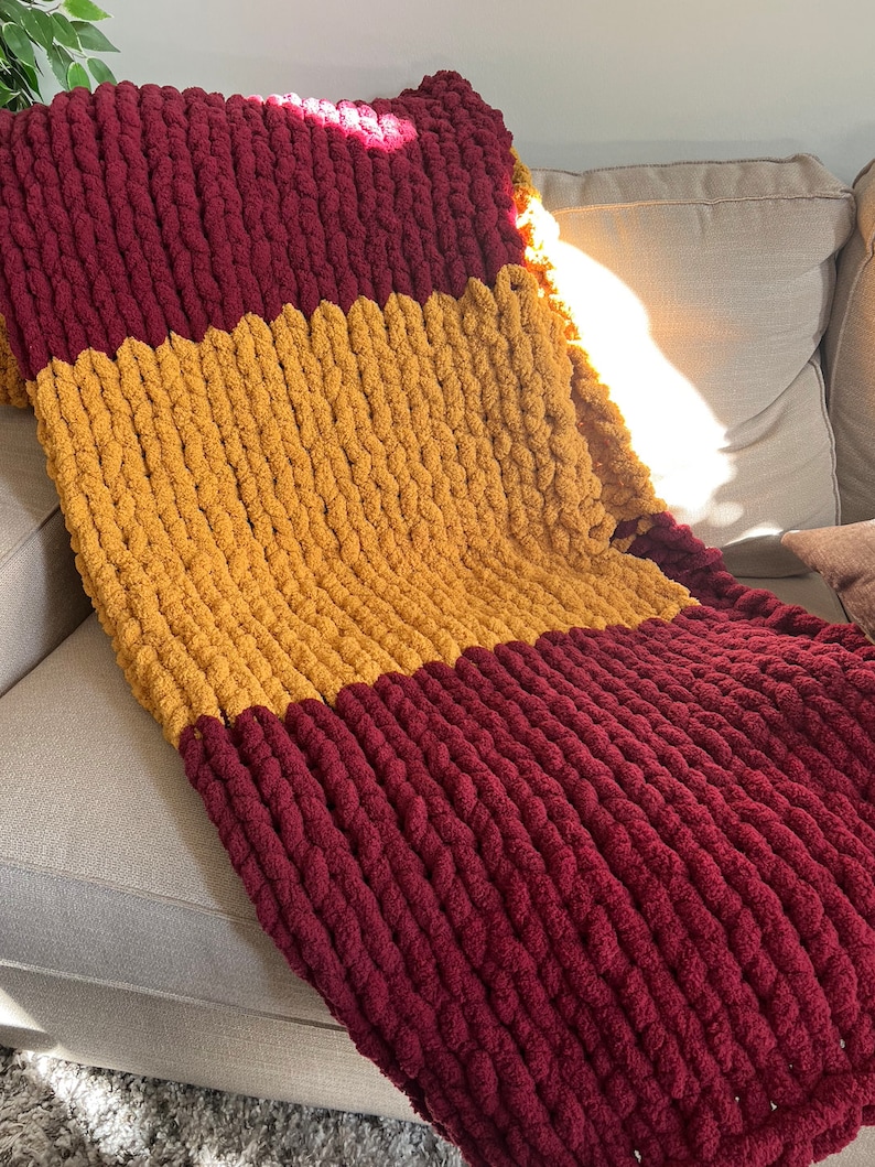 Harry Potter Hogwarts House Chunky Blankets - Etsy
