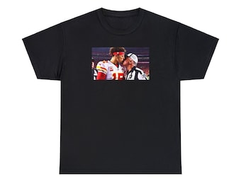 Patrick Mahomes kussende ref t-shirt unisex