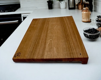 Solid oak cutting board | 100% handcrafted in Bavaria | Cutting board with stop | Customizable 40x30x3cm