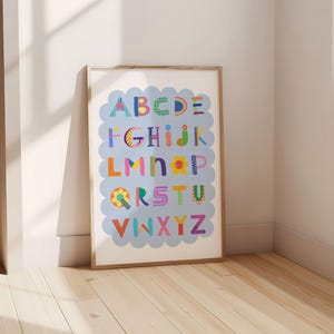 Impresión de pared infantil con alfabeto azul peculiar para dormitorio o sala de juegos, póster de pared infantil ABC