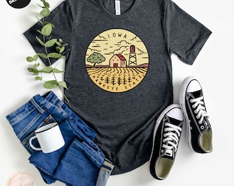 Iowa Shirt, Iowa State T-Shirt, Iowa Reisegeschenk, Iowa State Motto, Iowa Kleidung, Iowa Reise, Urlaubs-T-Shirt, Hawkeye Zustand, Iowa Souvenir