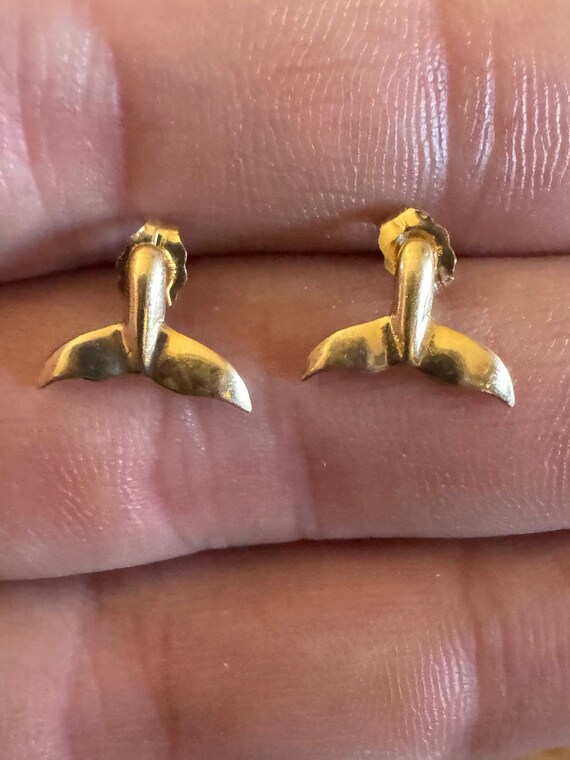 14k Gold Whale Tail Earrings