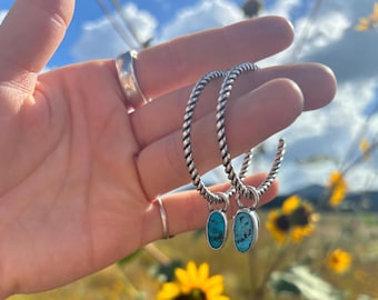 Pendientes de aro artesanales de turquesa natural / Pendientes de aro estilo western / Pendientes de plata de ley