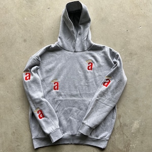 Vintage änglar hoodie. Broderad hoodie med personlig design.