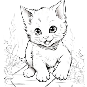 Puede incluir: Un dibujo en blanco y negro de un lindo gatito con ojos grandes y una expresión feliz. El gatito lleva un collar y está sentado en una superficie de madera con una cuerda atada alrededor de su cuello.