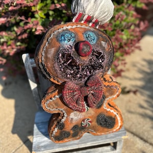 Creepy Gingerbread Man Plush: Gothic Horror Halloween Decor