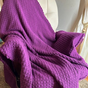 Kuschelige Diamond Delight Strickdecke in Lila