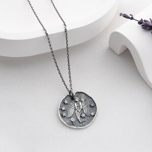 Collana con costellazione della Vergine, gioielli con segno zodiacale, ciondolo astrologico minimalista in argento, regalo di compleanno per la Vergine Black Silver