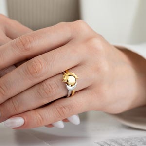 Zweifarbiges Sterling Silber Sonne und Mond Stapelringe, Celestial Promise Ring Set
