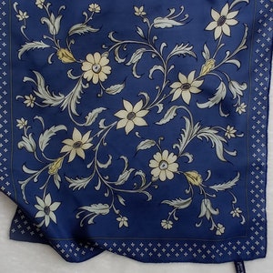 スカーフ GIADA PRINT SCARF Ferragamo Giada Print Silk Scarf | David Jones