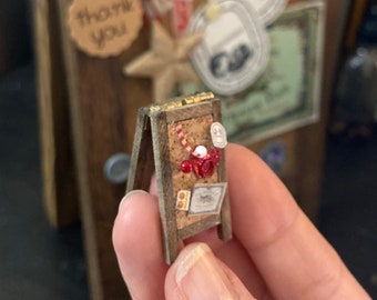 Folding Cork Board for Desk 1:12 Scale Miniatures