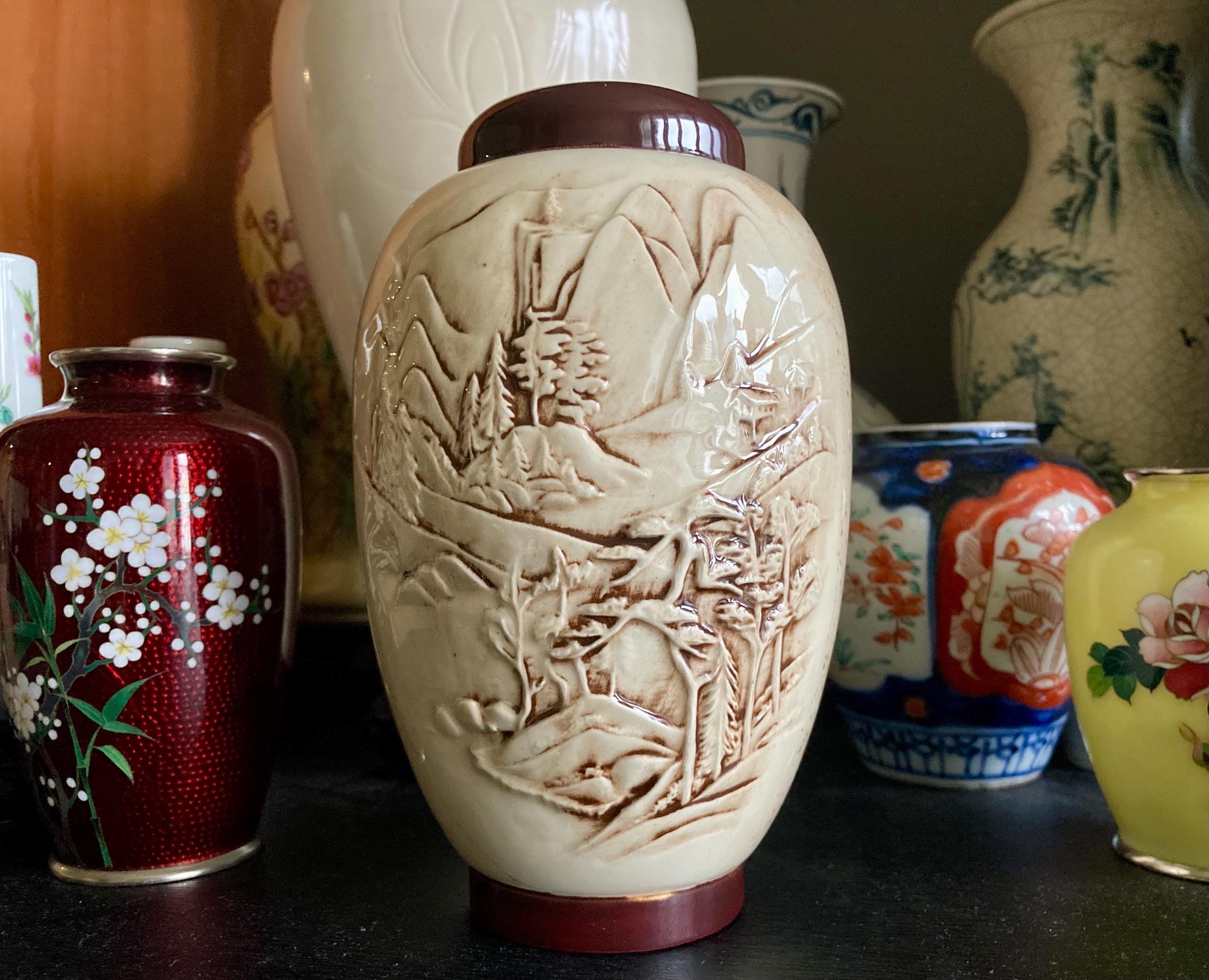 ヴィンテージの日本製刻印入り陶器瓶（蓋付き） - アジアンインテリア