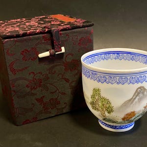 Chinese Hand Painted Porcelain Teacup with Gift Box (B) - c.1988 - Jingdezhen - Pottery & Ceramics - Asian Art - Home Decor - Gift for Her.