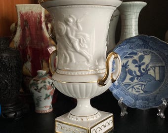 Neoclassical Medici Porcelain Trophy/Urn Vase, 23cm, Earlier 20th Century, Capodimonte Style.