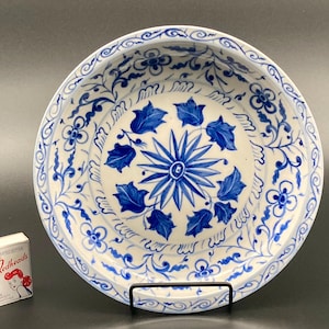 磁器製青白手描き皿、直径25cm、20世紀半ば、ベトナム