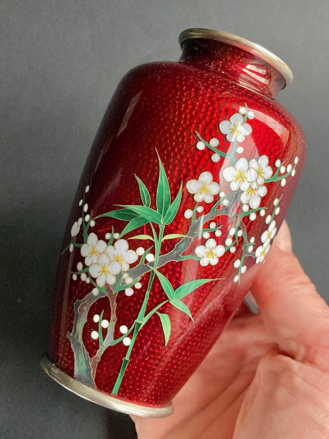日本の銀張七宝花瓶（鳩血色）、安藤スタジオ、20世紀 - Etsy 日本
